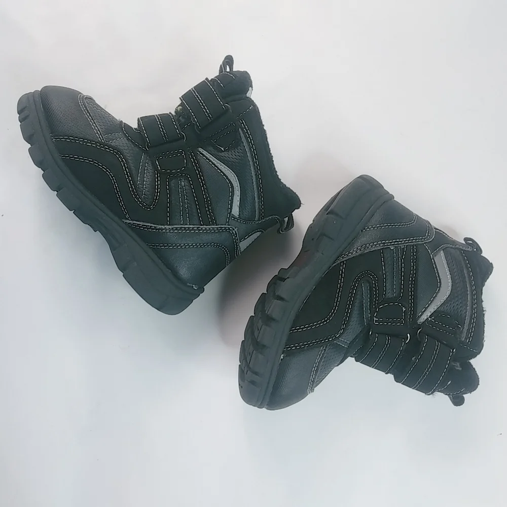 Childrens Place 10 Toddler Boys Black Snow Boots